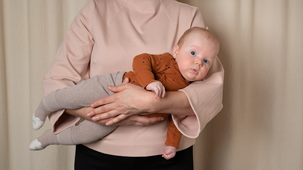 Vauvan asentohoito verkkokurssi by Osteopaatti Mari Koski